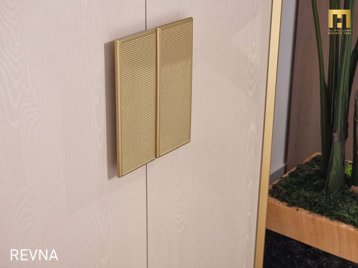 REVNA - Image 3